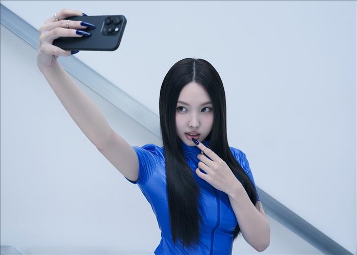 TWICE : Gallery